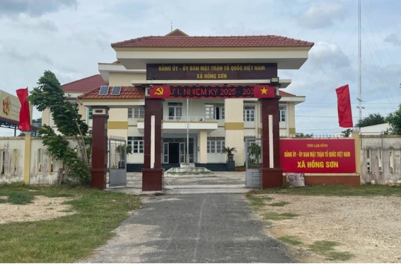 Lâm Đồng yêu cầu cấp xã chấn chỉnh việc phân công sai chuyên môn - Ảnh 1.