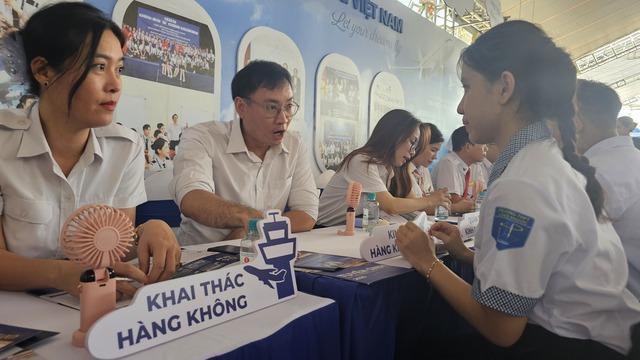 Việc làm tại sân bay Long Thành: Gần 1.300 ứng viên gửi thông tin ứng tuyển- Ảnh 2.