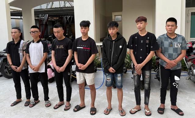 Đà Nẵng: Nhóm côn đồ đánh nhầm người đi đường đến mù mắt vì... chai bia- Ảnh 2.