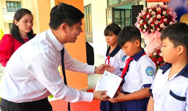 Khánh thành Trường Tiểu học Tân Thông Hội hơn 110 tỉ đồng tại Củ Chi - Ảnh 4.