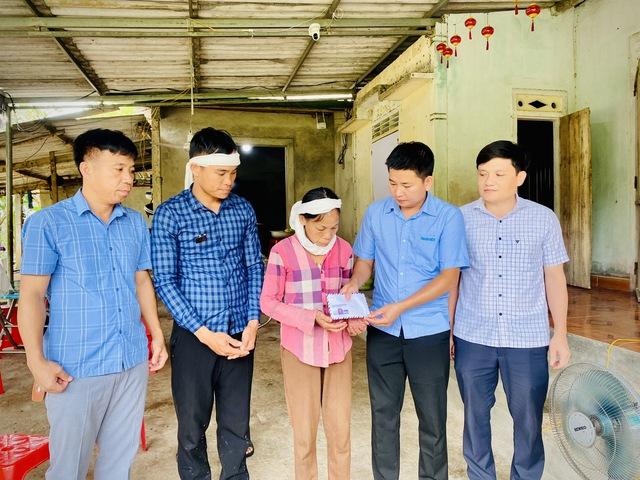 Hỗ trợ gia đình cụ Điền và những nỗi đau sau bão số 5 tại Ninh Bình - Ảnh 5.