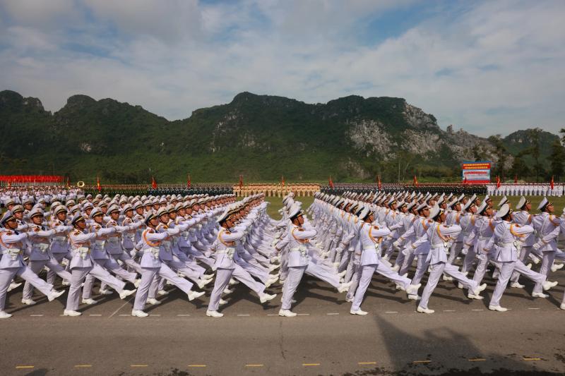 Bộ đội Hải quân luyện tập diễu binh Quốc khánh 2.9 trên bờ, dưới biển- Ảnh 10. Bộ đội Hải quân luyện tập diễu binh Quốc khánh 2.9 trên bờ, dưới biển- Ảnh 10.