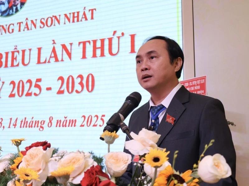TP.HCM: Bí thư Quận ủy Tân Bình cũ làm Bí thư Đảng ủy phường Tân Sơn Nhất- Ảnh 1. TP.HCM: Bí thư Quận ủy Tân Bình cũ làm Bí thư Đảng ủy phường Tân Sơn Nhất- Ảnh 1.