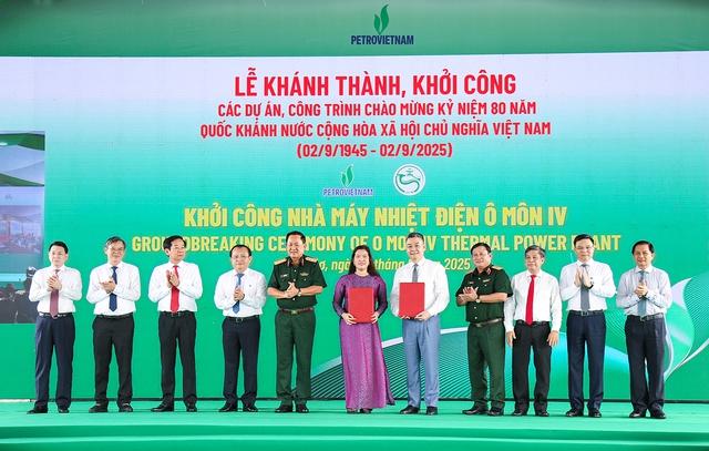 Petrovietnam khởi công dự án điện tỉ USD- Ảnh 2.