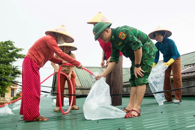Miền Trung ứng phó bão số 5: Khẩn trương bảo vệ an toàn cho người dân - Ảnh 1.