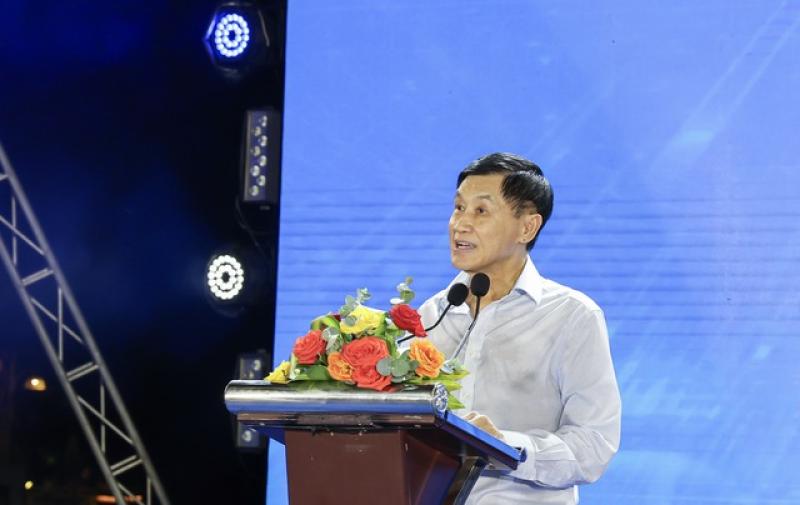 Ông Johnathan Hạnh Nguyễn đồng hành cùng 1.050 học sinh khó khăn tỉnh Khánh Hòa- Ảnh 1. Ông Johnathan Hạnh Nguyễn đồng hành cùng 1.050 học sinh khó khăn tỉnh Khánh Hòa- Ảnh 1.