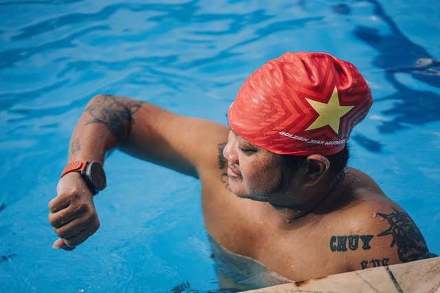 Hàng trăm người bơi ủng hộ cùng con đi tiếp cuộc đời cho trẻ mồ côi - Ảnh 2.