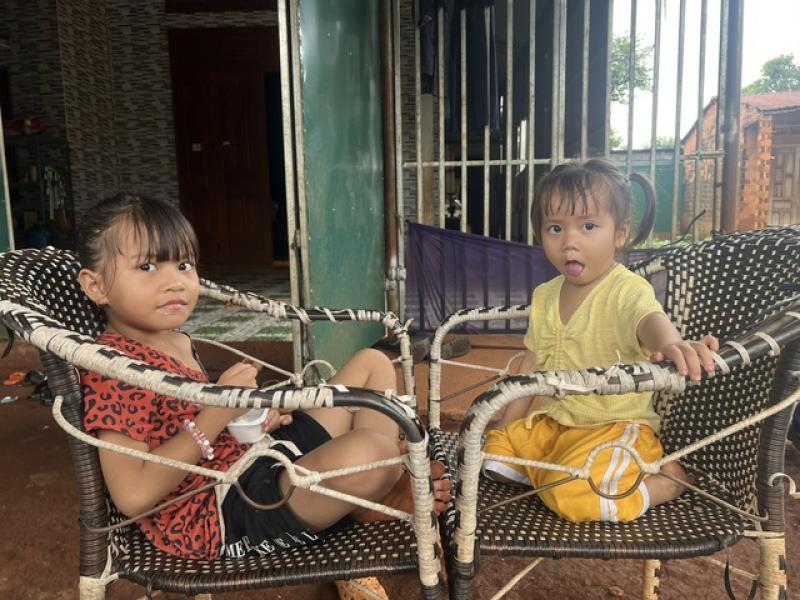 'Làng Cam' trên đất Việt: Bình yên nơi biên ải - Ảnh 2.