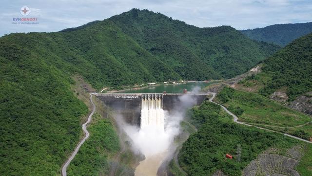 Thủy điện Bản Vẽ chủ động cắt giảm lũ, bảo vệ an toàn hạ du - Ảnh 3.