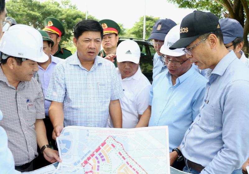 Chủ tịch UBND TP.Đà Nẵng: Khối lượng công việc tăng là cơ hội để cán bộ khẳngđịnhnănglực- Ảnh 7. Chủ tịch UBND TP.Đà Nẵng: Khối lượng công việc tăng là cơ hội để cán bộ khẳngđịnhnănglực- Ảnh 7.