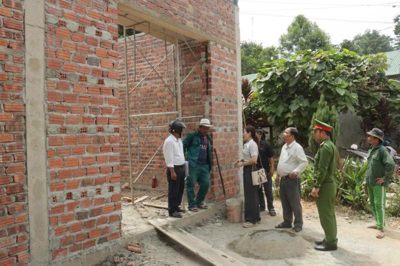 Chủ tịch UBND TP.Đà Nẵng: Khối lượng công việc tăng là cơ hội để cán bộ khẳngđịnhnănglực- Ảnh 10. Chủ tịch UBND TP.Đà Nẵng: Khối lượng công việc tăng là cơ hội để cán bộ khẳngđịnhnănglực- Ảnh 10.