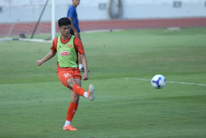 HAGL có hàng phòng ngự cao nhất V-League: 4 cầu thủ trên 1,9 m- Ảnh 1.