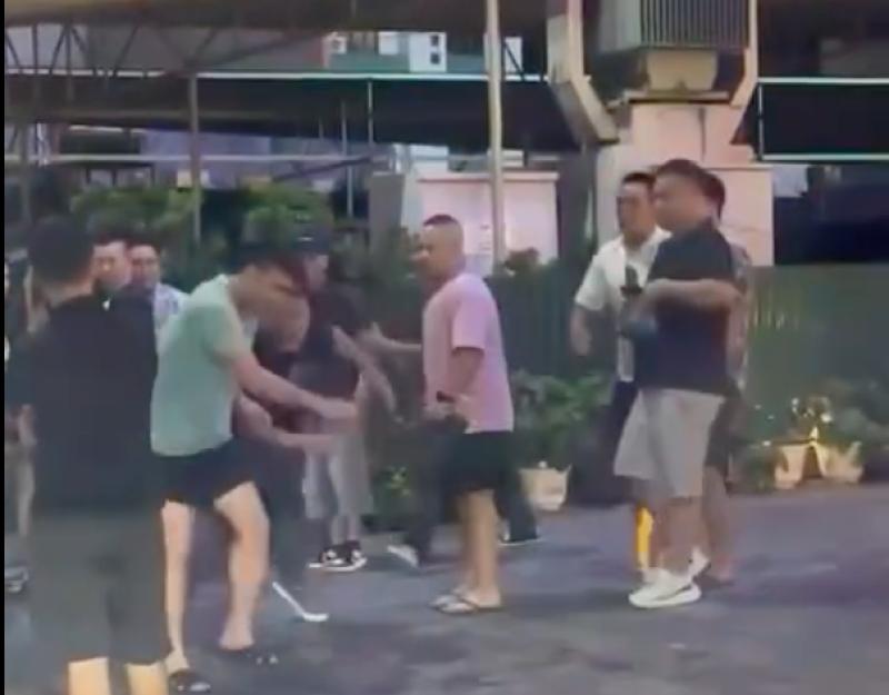 Quảng Ninh: Khởi tố vụ 3 cô gái bị hành hung trước cửa quán karaoke- Ảnh 1. Quảng Ninh: Khởi tố vụ 3 cô gái bị hành hung trước cửa quán karaoke- Ảnh 1.