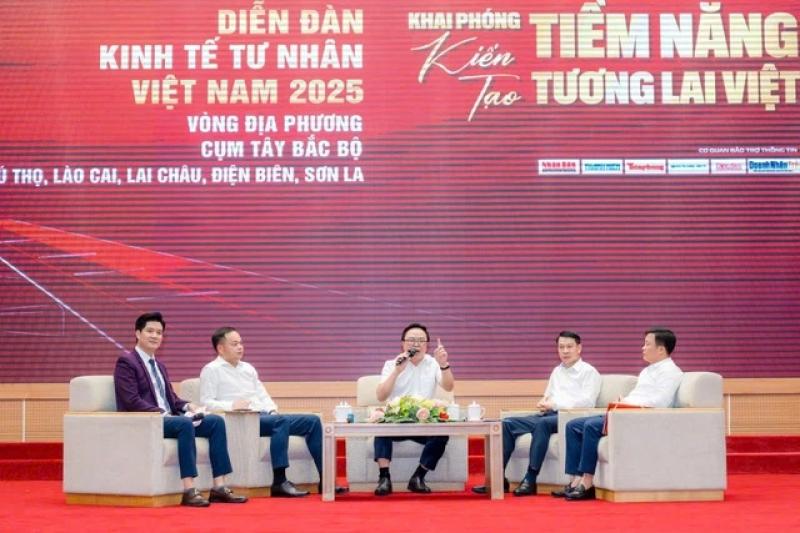Tìm giải pháp tháo gỡ các ‘điểm nghẽn’ kinh tế tư nhân cụm Tây Bắc bộ- Ảnh 3. Tìm giải pháp tháo gỡ các ‘điểm nghẽn’ kinh tế tư nhân cụm Tây Bắc bộ- Ảnh 3.