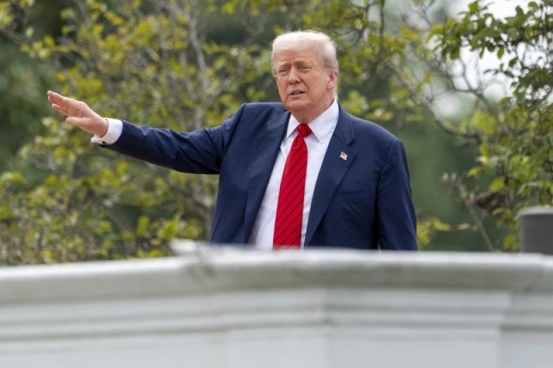 Ông Trump tuyên bố sẽ áp thuế đến 250% đối với dược phẩm- Ảnh 1. Ông Trump tuyên bố sẽ áp thuế đến 250% đối với dược phẩm- Ảnh 1.