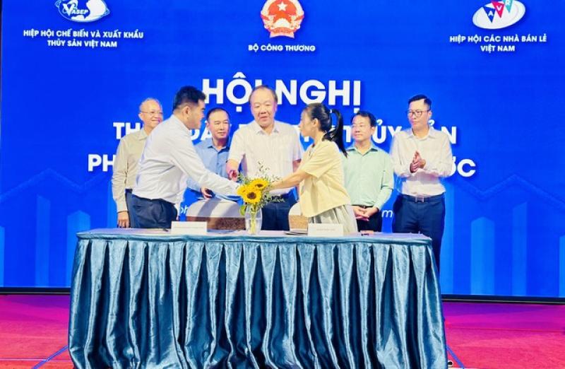Đưa thủy sản xuất khẩu đến bàn ăn người Việt- Ảnh 2. Đưa thủy sản xuất khẩu đến bàn ăn người Việt- Ảnh 2.