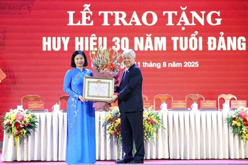 Chỉ định bà Nguyễn Thị Tuyến làm Bí thư Đảng ủy T.Ư Hội LHPN Việt Nam- Ảnh 1. Chỉ định bà Nguyễn Thị Tuyến làm Bí thư Đảng ủy T.Ư Hội LHPN Việt Nam- Ảnh 1.