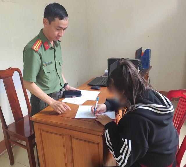 Cảnh báo thủ đoạn mang vàng giả đi bán nhằm chiếm đoạt tài sản- Ảnh 1.