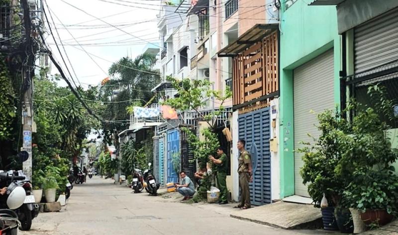 Điều tra vụ người phụ nữ tử vong trong căn nhà 3 lầu - Ảnh 1.