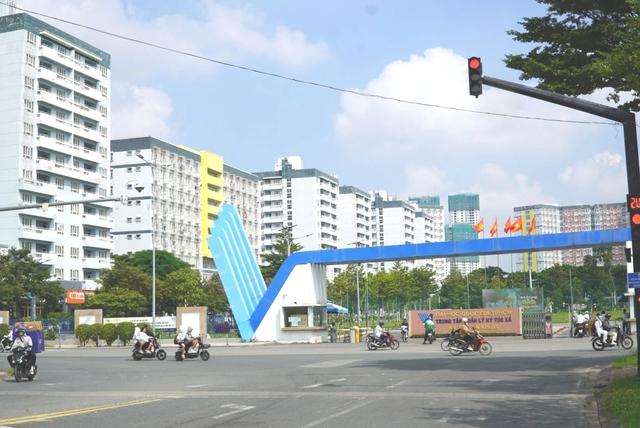 Ký túc xá ĐH Quốc gia TP.HCM miễn, giảm giá lệ phí phòng ở cho sinh viên - Ảnh 1.