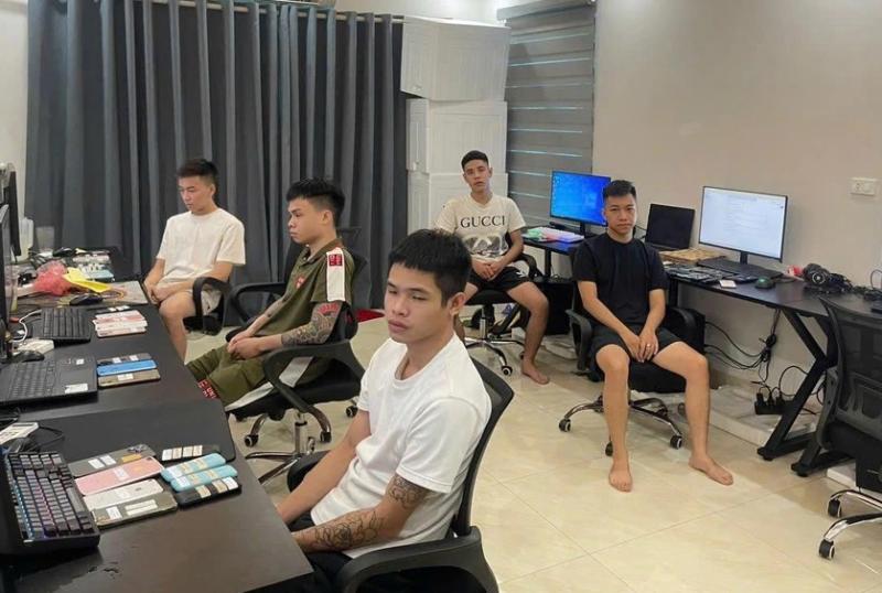 Đà Nẵng: Triệt phá đường dây 'tín dụng đen' công nghệ cao, dùng iCloud siết nợ- Ảnh 2.