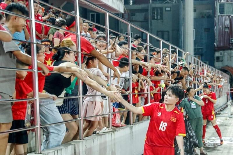 Mua vé cổ vũ đội tuyển nữ Việt Nam đấu bán kết AFF Cup thế nào, giá bao nhiêu?- Ảnh 7. Mua vé cổ vũ đội tuyển nữ Việt Nam đấu bán kết AFF Cup thế nào, giá bao nhiêu?- Ảnh 7.
