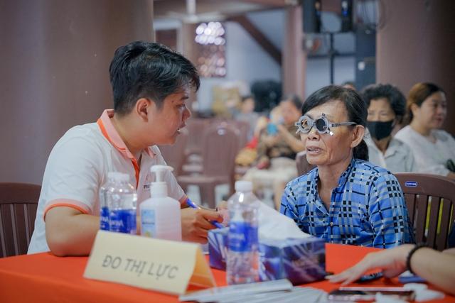 Tu viện Khánh An tổ chức khám mắt miễn phí cho phật tử, người dân- Ảnh 1. Tu viện Khánh An tổ chức khám mắt miễn phí cho phật tử, người dân- Ảnh 1.
