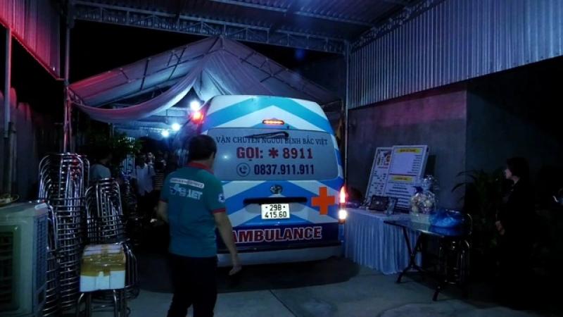 Mái đầu bạc tiễn biệt mái đầu xanh: Chuyến thăm nhà lần cuối của trọng tài Trần Đình Thịnh!- Ảnh 1. Mái đầu bạc tiễn biệt mái đầu xanh: Chuyến thăm nhà lần cuối của trọng tài Trần Đình Thịnh!- Ảnh 1.