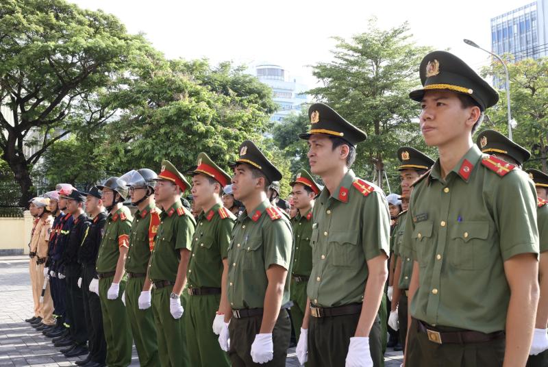 Công an TP.Đà Nẵng ra quân trấn áp tội phạm, bảo vệ các sự kiện lớn- Ảnh 1. Công an TP.Đà Nẵng ra quân trấn áp tội phạm, bảo vệ các sự kiện lớn- Ảnh 1.