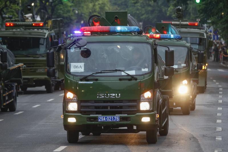 Hơn 2 . 000 Chiến sĩ công an Hà Nội diễu binh diễu hành trong Ngày hội bình yên - Ảnh 15.