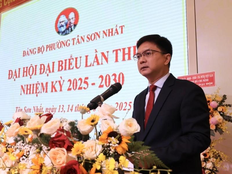 TP.HCM: Bí thư Quận ủy Tân Bình cũ làm Bí thư Đảng ủy phường Tân Sơn Nhất- Ảnh 3. TP.HCM: Bí thư Quận ủy Tân Bình cũ làm Bí thư Đảng ủy phường Tân Sơn Nhất- Ảnh 3.