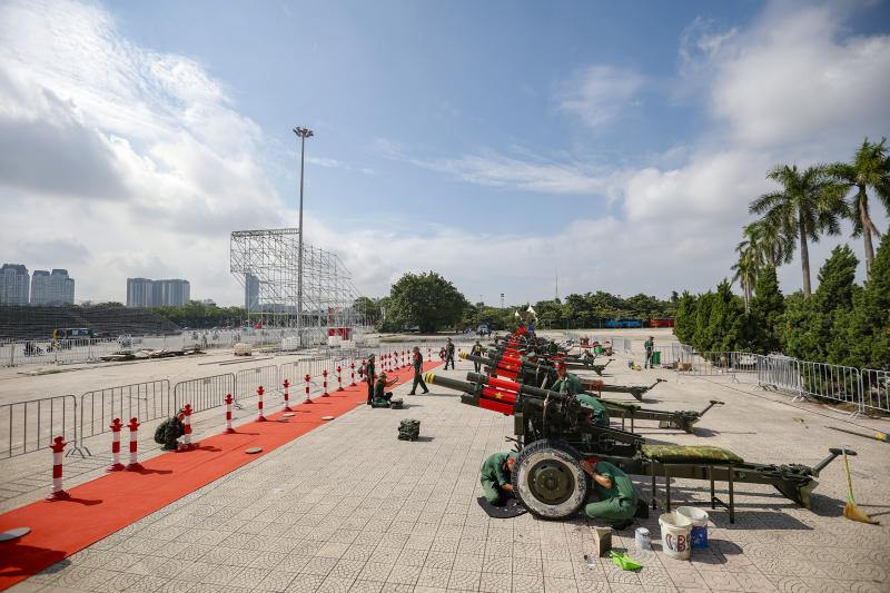 Ngắm dàn pháo lễ phục vụ nhiệm vụ A80 trước sân vận động Mỹ Đình - Ảnh 8.