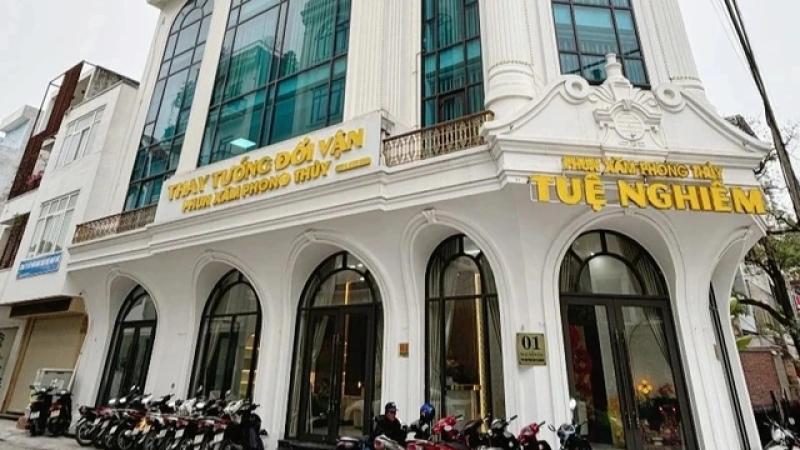 Khởi tố cơ sở phun xăm phong thủy Tuệ Nghiêm chuyên thay tướng đổi vận - Ảnh 1.