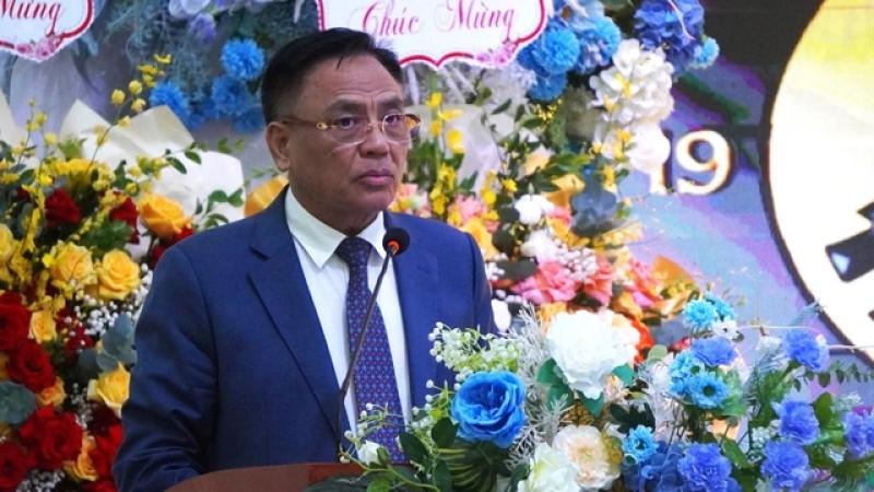 Bầu Đoan phát biểu cực hay, CLB Thanh Hóa ra mắt tân HLV ‘vừa lạ vừa quen’- Ảnh 2. Bầu Đoan phát biểu cực hay, CLB Thanh Hóa ra mắt tân HLV ‘vừa lạ vừa quen’- Ảnh 2.
