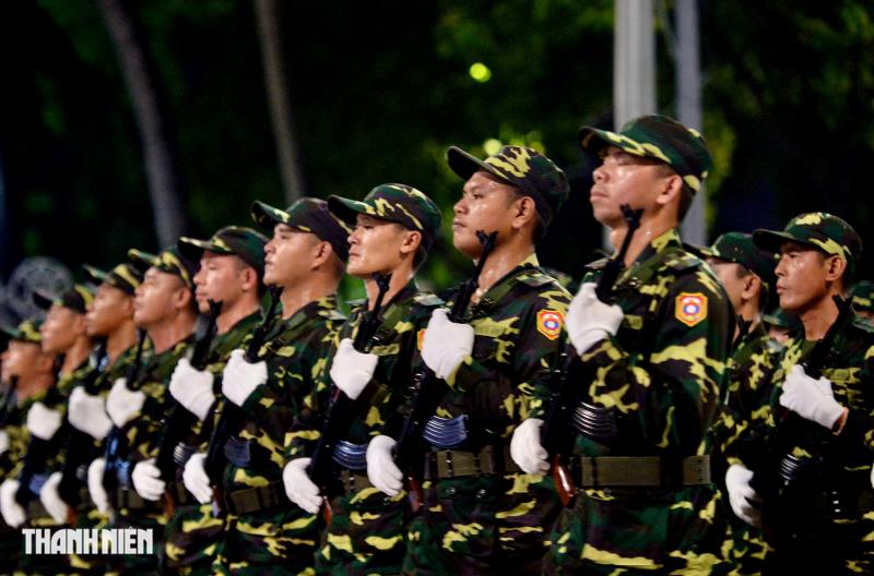 Quân nhân Nga , Lào , Campuchia tham gia diễu binh tại Quảng trường Ba Đình - Ảnh 9.
