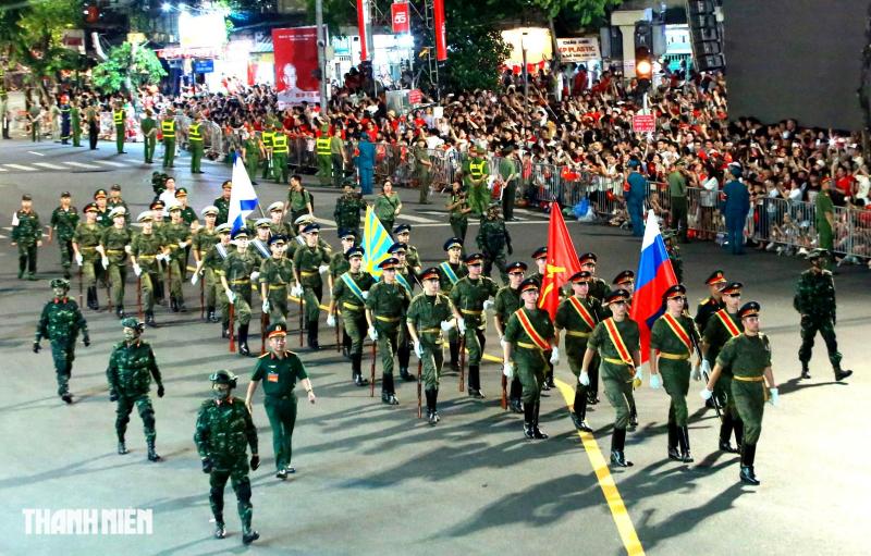 Quân nhân Nga , Lào , Campuchia tham gia diễu binh tại Quảng trường Ba Đình - Ảnh 15.