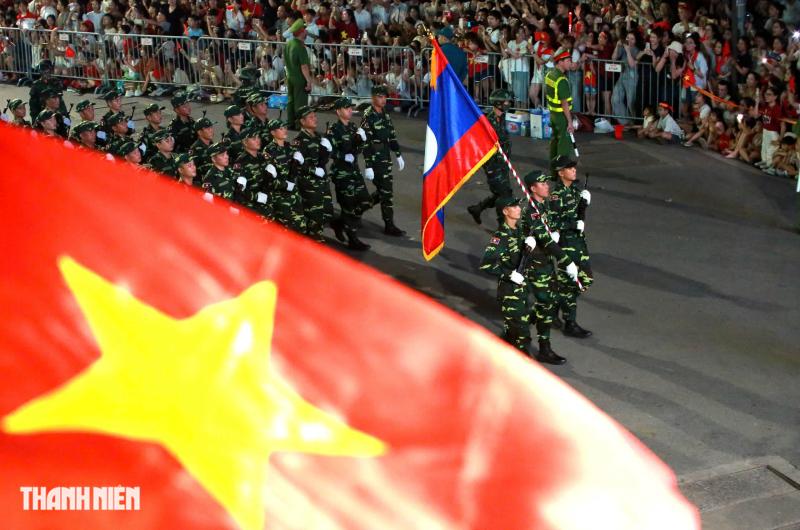 Quân nhân Nga , Lào , Campuchia tham gia diễu binh tại Quảng trường Ba Đình - Ảnh 18.