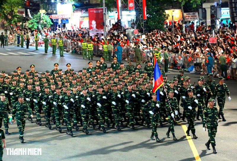 Quân nhân Nga , Lào , Campuchia tham gia diễu binh tại Quảng trường Ba Đình - Ảnh 17.