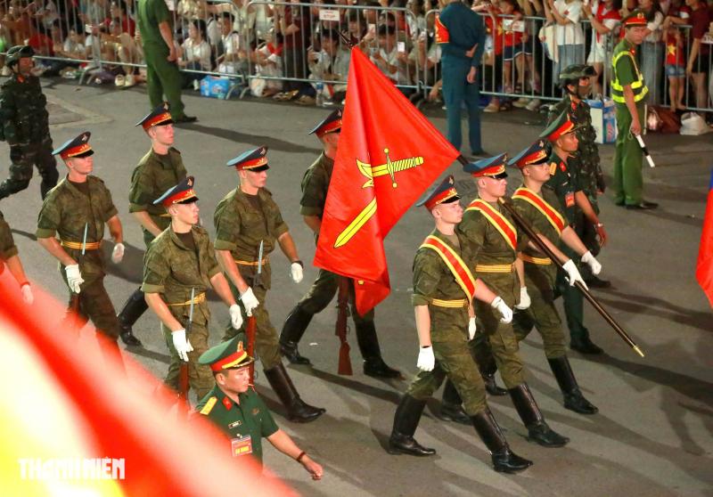 Quân nhân Nga , Lào , Campuchia tham gia diễu binh tại Quảng trường Ba Đình - Ảnh 16.