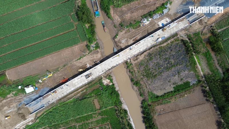 Người dân ‘xé rào’ vào công trường cầu Đại Ngãi vì không có biển cấm- Ảnh 18.