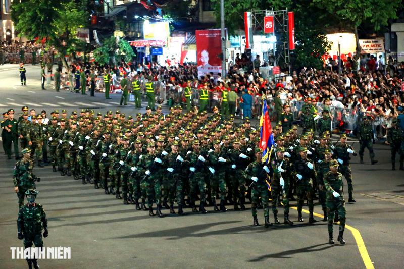 Quân nhân Nga , Lào , Campuchia tham gia diễu binh tại Quảng trường Ba Đình - Ảnh 20.