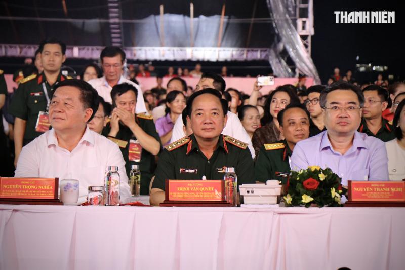 Tổng Bí thư Tô Lâm dự cầu truyền hình chính luận nghệ thuật Dưới cờ vinh quang- Ảnh 5. Tổng Bí thư Tô Lâm dự cầu truyền hình chính luận nghệ thuật Dưới cờ vinh quang- Ảnh 5.