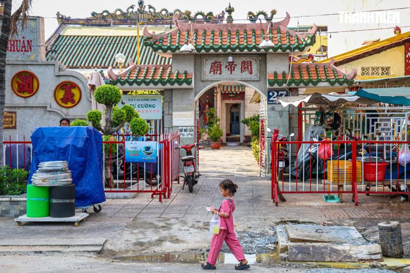 Đình cổ 153 năm ở TP.HCM, dấu ấn đại gia giàu thứ 2 Sài Gòn xưa- Ảnh 2. Đình cổ 153 năm ở TP.HCM, dấu ấn đại gia giàu thứ 2 Sài Gòn xưa- Ảnh 2.