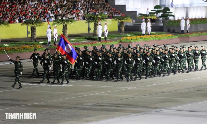 Quân nhân Nga , Lào , Campuchia tham gia diễu binh tại Quảng trường Ba Đình - Ảnh 7.