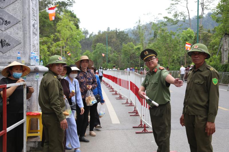 Giữ Tổ quốc bình yên: Bình yên miền đất Phật Yên Tử- Ảnh 1.