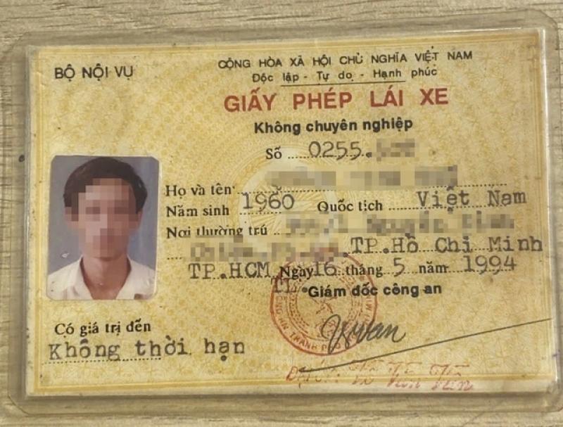 GPLX không lên VNeID, hồ sơ gốc thất lạc: Có nguy cơ mất quyền đổi bằng lái - Ảnh 1.