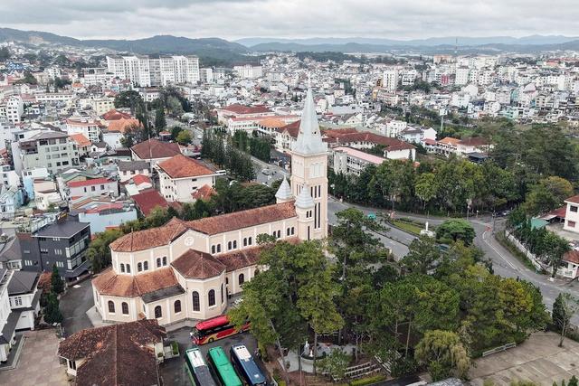 Lâm Đồng thiếu 'nhạc trưởng' chỉ huy, truyền cảm hứng phát triển kinh tế- xã hội- Ảnh 2.