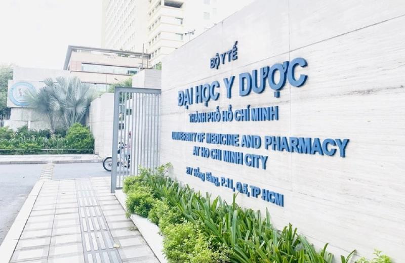 Điểm chuẩn Trường ĐH Y dược TP.HCM có độ lệch giữa các tổ hợp xét tuyển? - Ảnh 1.