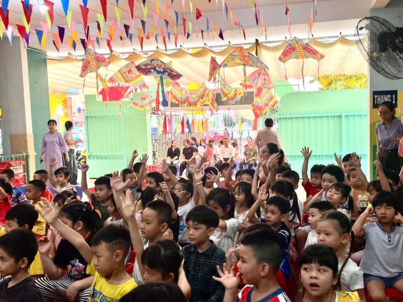Có phải trẻ đến trường mầm non... toàn chơi? - Ảnh 13.