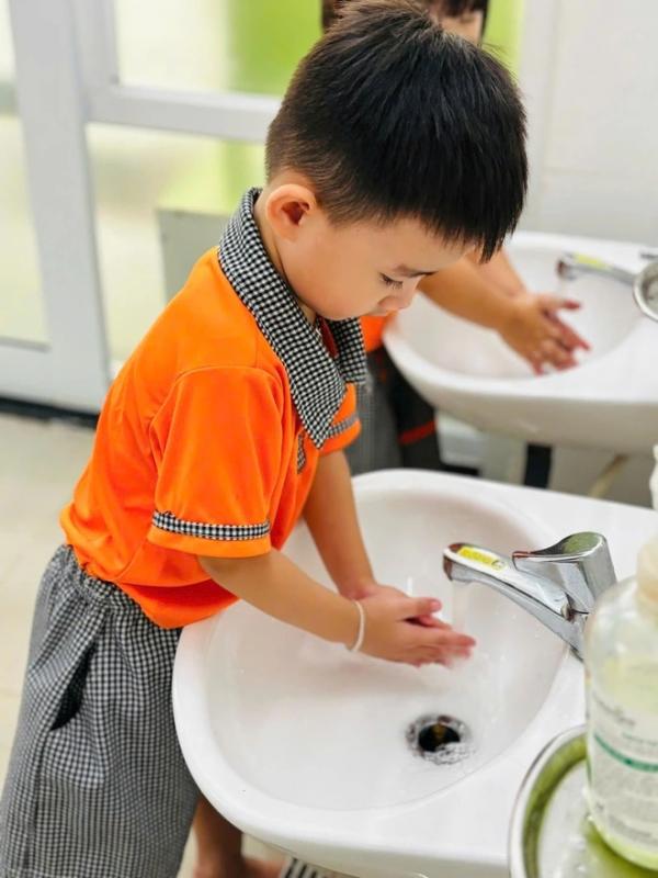 Có phải trẻ đến trường mầm non... toàn chơi? - Ảnh 6.